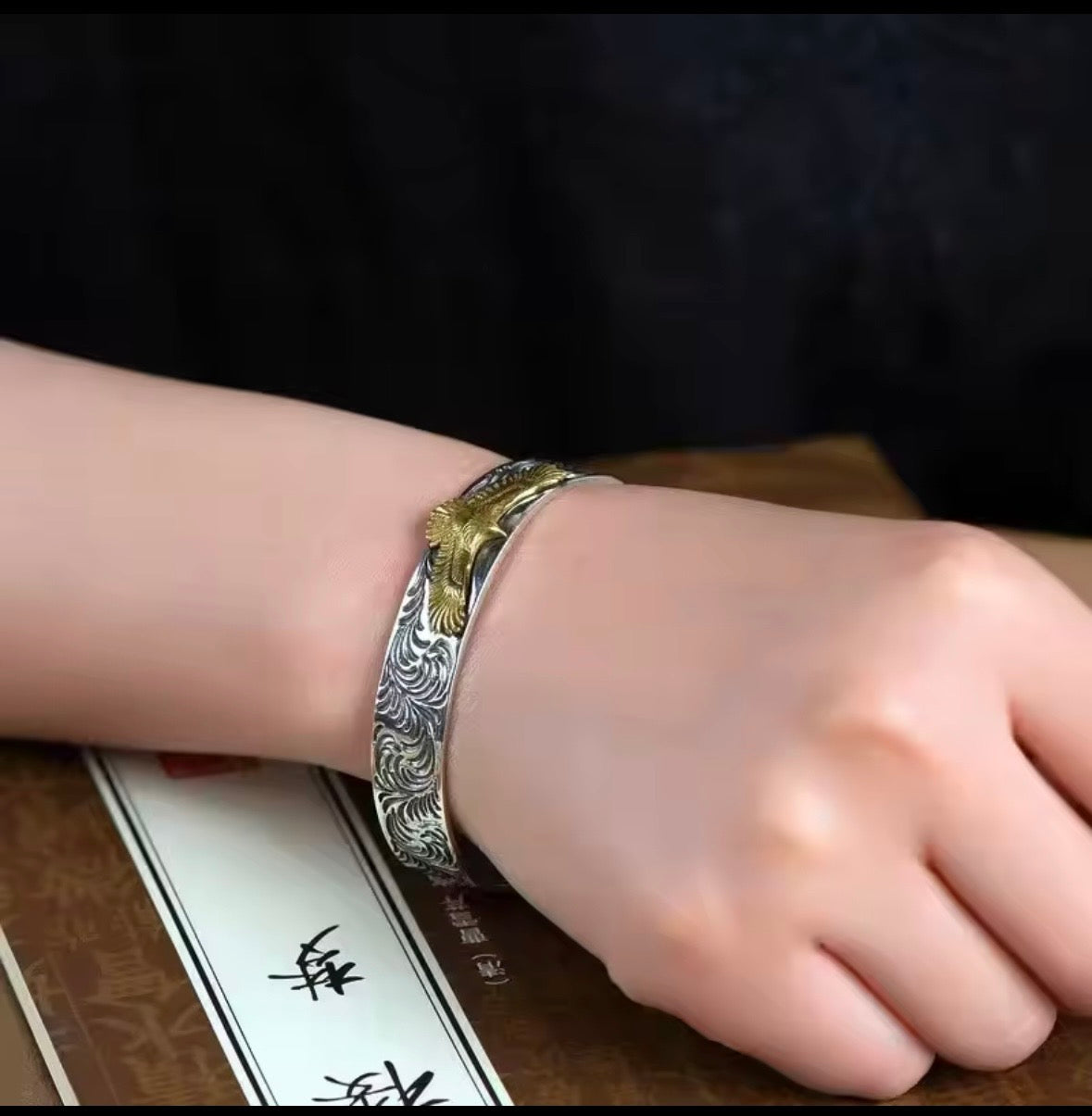 バングル 　シルバー イーグル メンズ　インディアン ブレスレット