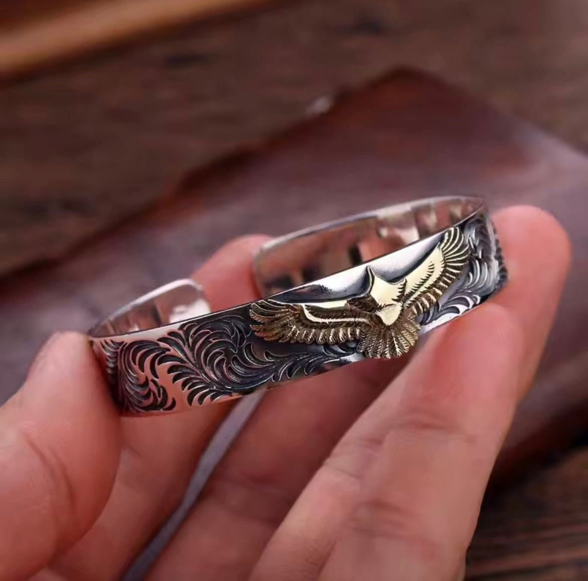 バングル 　シルバー イーグル メンズ　インディアン ブレスレット